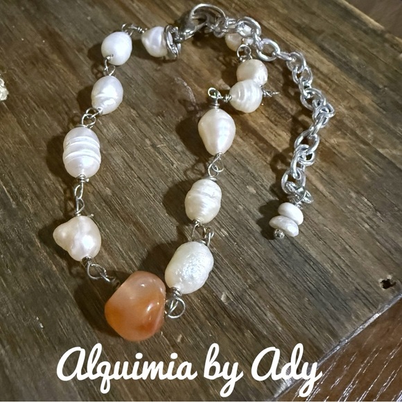 Alquimia freshwater Pearl and Orange carnelian Stone bracelet